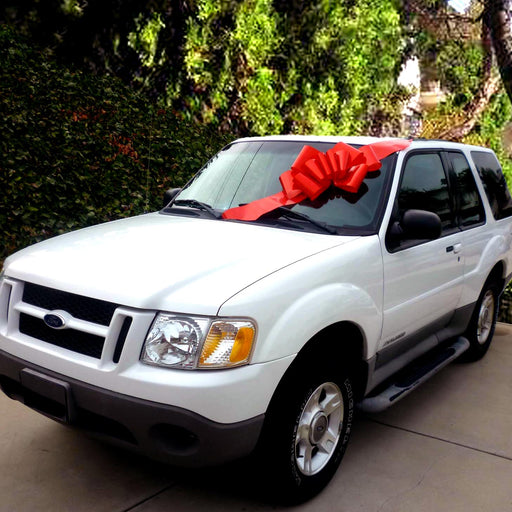 Big holiday bows sell idea of cars as gifts – Orange County Register
